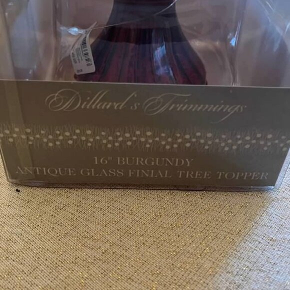 Burgundy 16" Glass Tree Topper - Picture 3 of 3